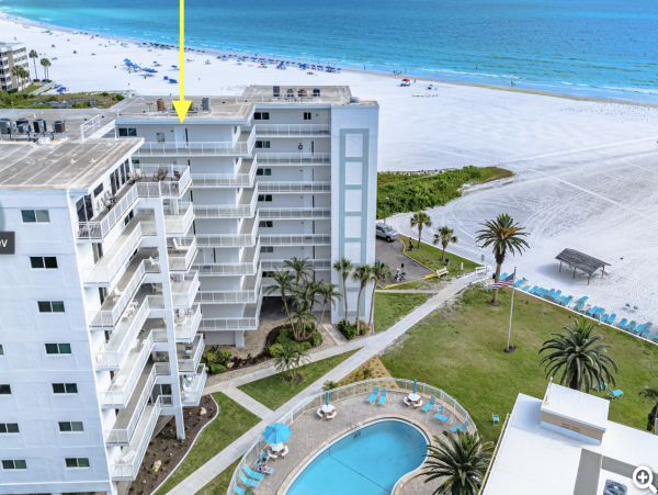 Beachfront Two Bedroom Vacation Rental in Siesta Key